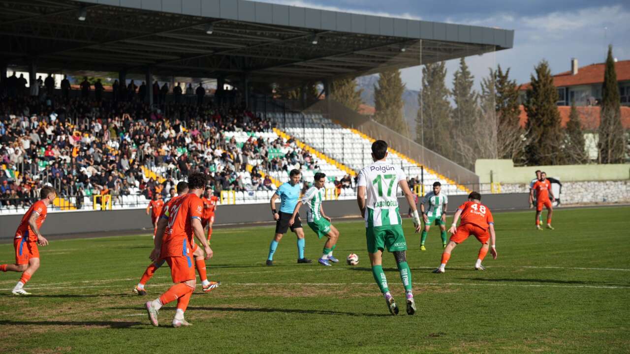 Muğlaspor Evinde Takıldı, Liderlik El Değiştirdi 6